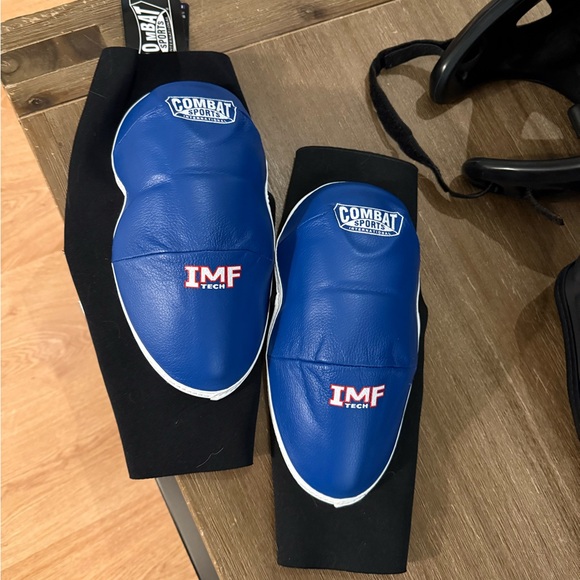 MMA Training Vest and Gear Set - Picture 6 of 6